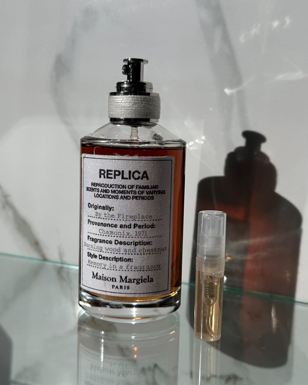 2 mL REPLICA BY THE FIRE PLACE SAMPLE