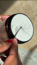 Load image into Gallery viewer, TOASTED MARSHMALLOWS &amp; VANILLA BODY CREAM
