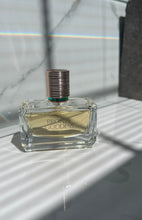Load image into Gallery viewer, 2 mL BRONZE GODDESS EAU DE PARFÜM
